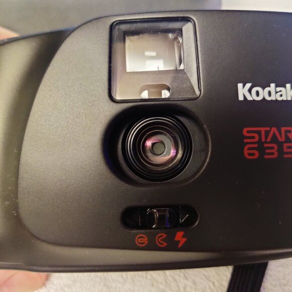 Kodak Star 635 DX Wind 35MM Camera, with Manual and Case - Picture 11 of 16